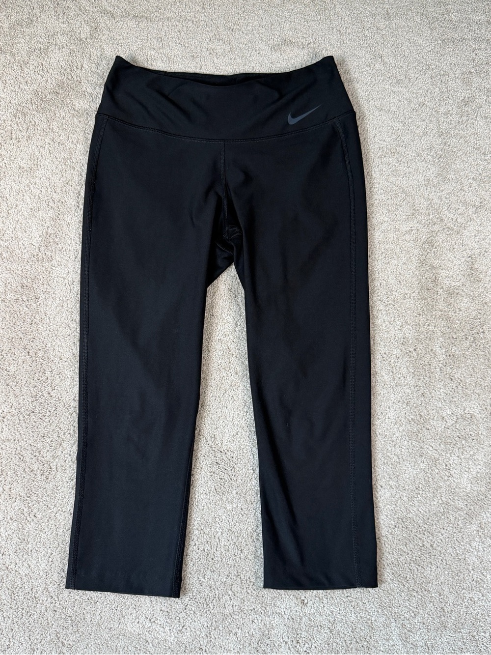 Nike Dri Fit Women Capri‎ Compression Leggings Small Black EUC